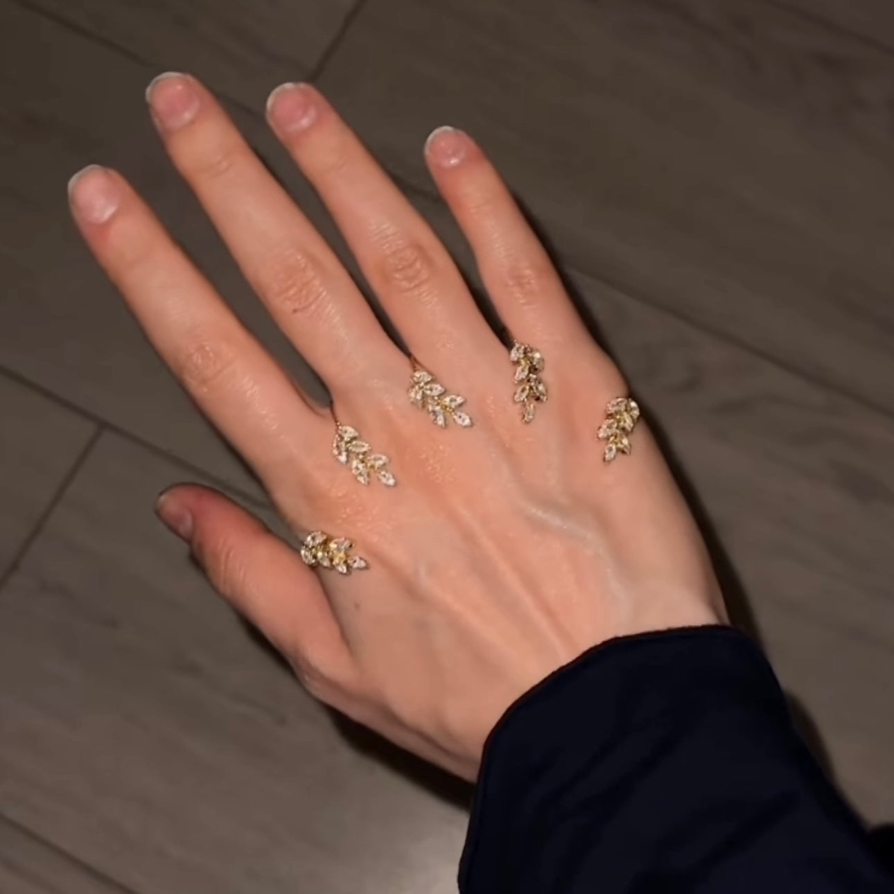 Runice Finger Ring