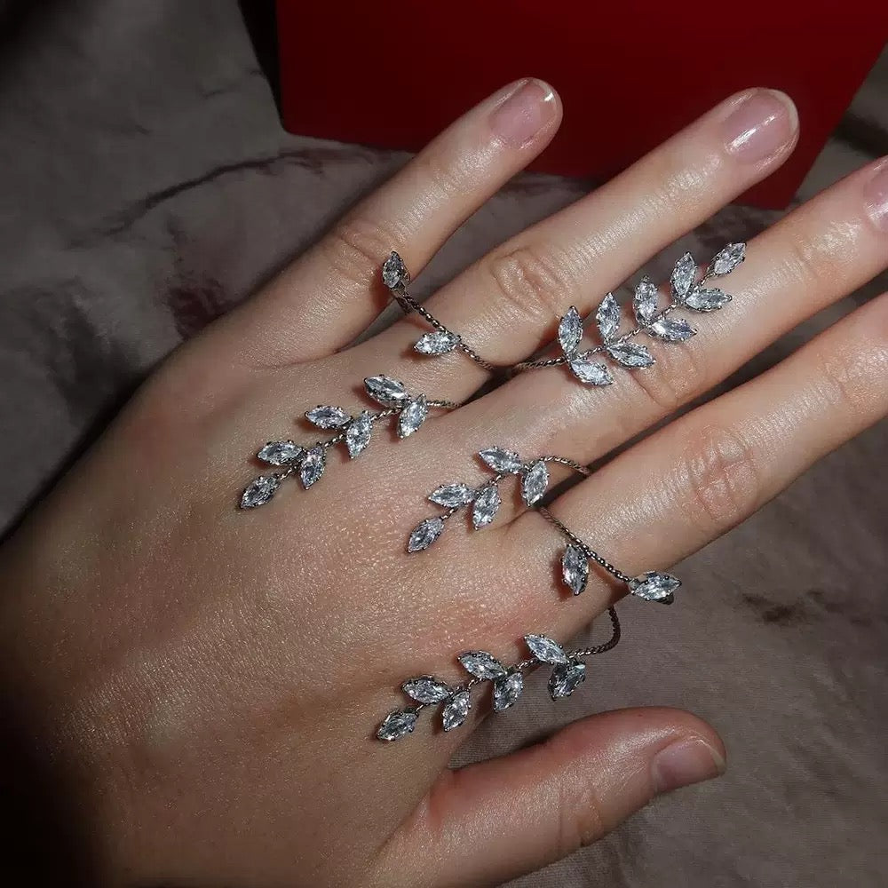 Aurora Finger Ring