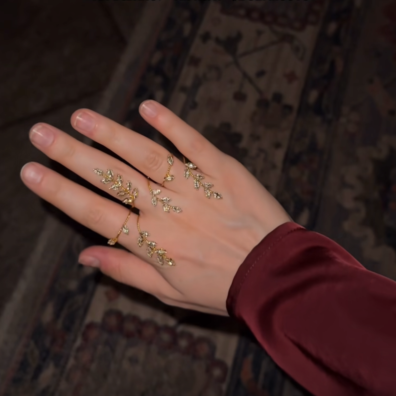 Aurora Finger Ring