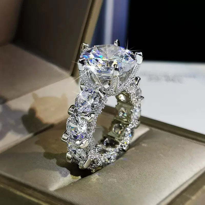 Damaris Ring