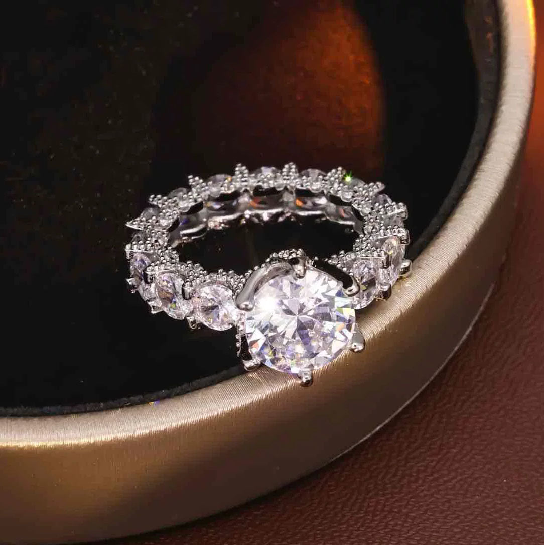 Damaris Ring