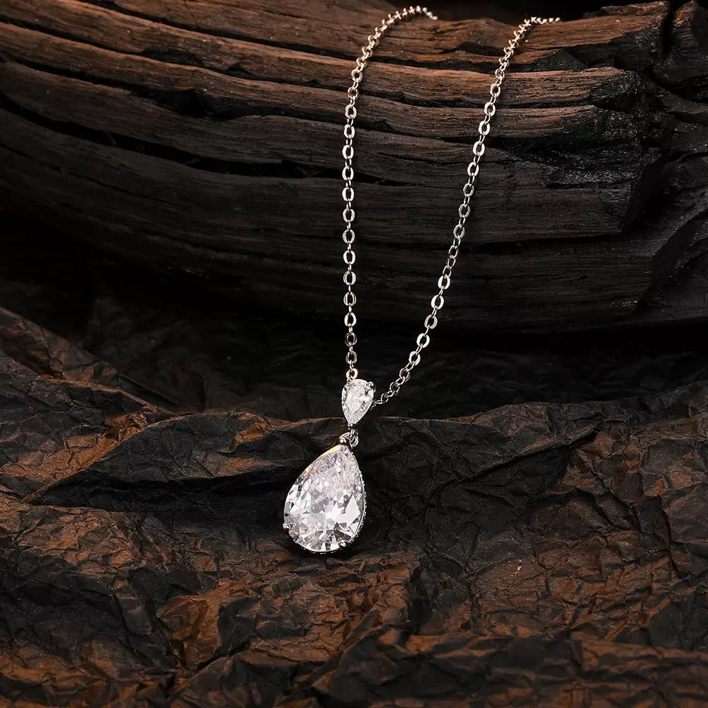 Dulcinea Necklace