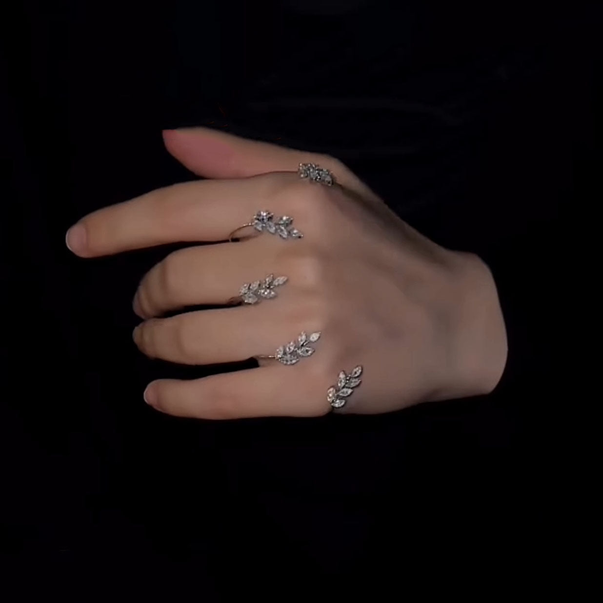 Runice Finger Ring