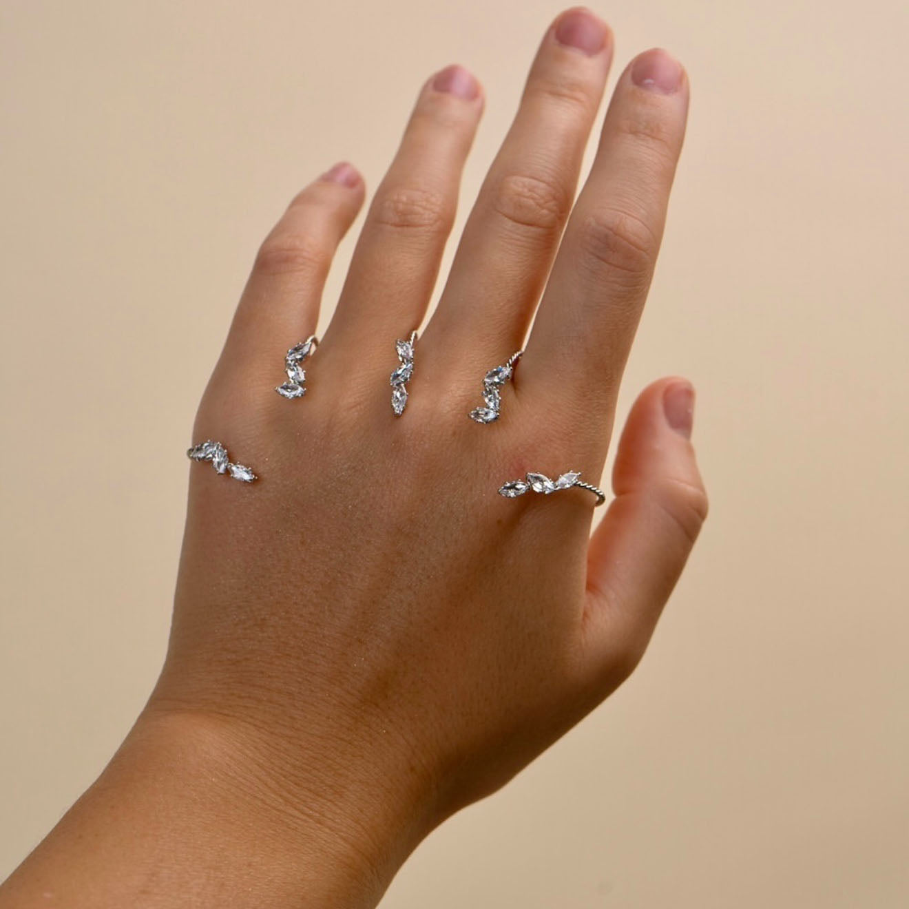 Idabelle Finger Ring