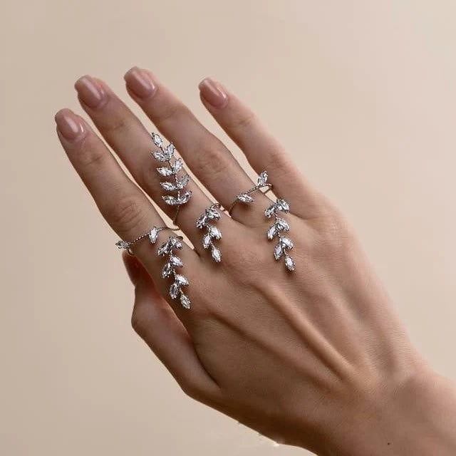 Aurora Finger Ring