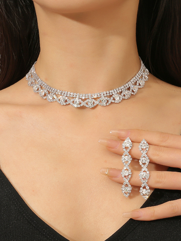 Evelyn Necklace Set