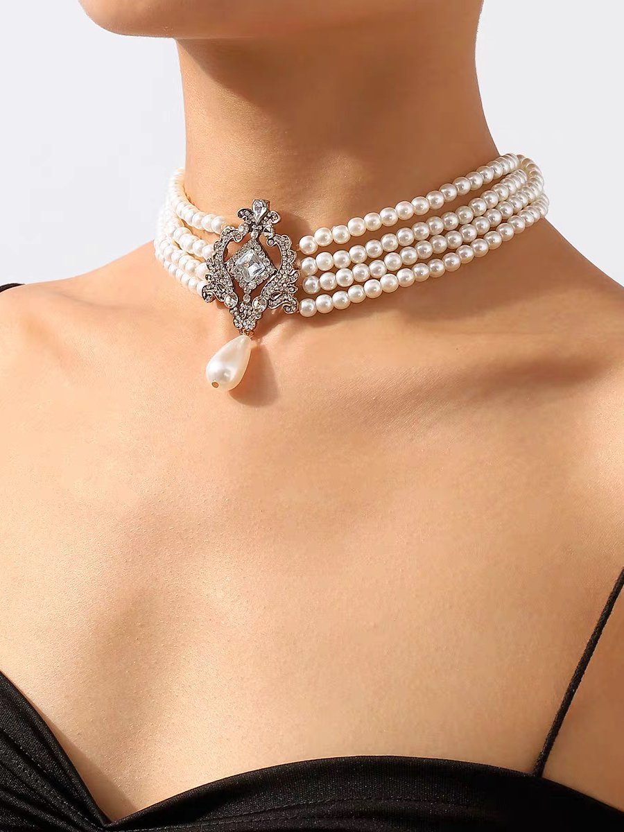 Eliza Necklace