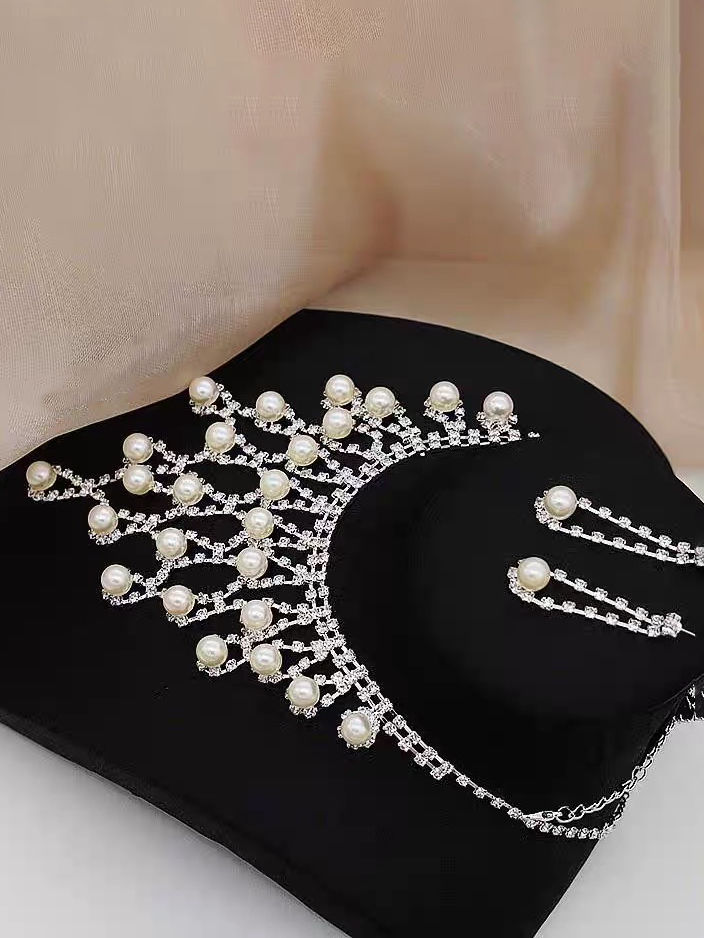 Imogen Necklace Set