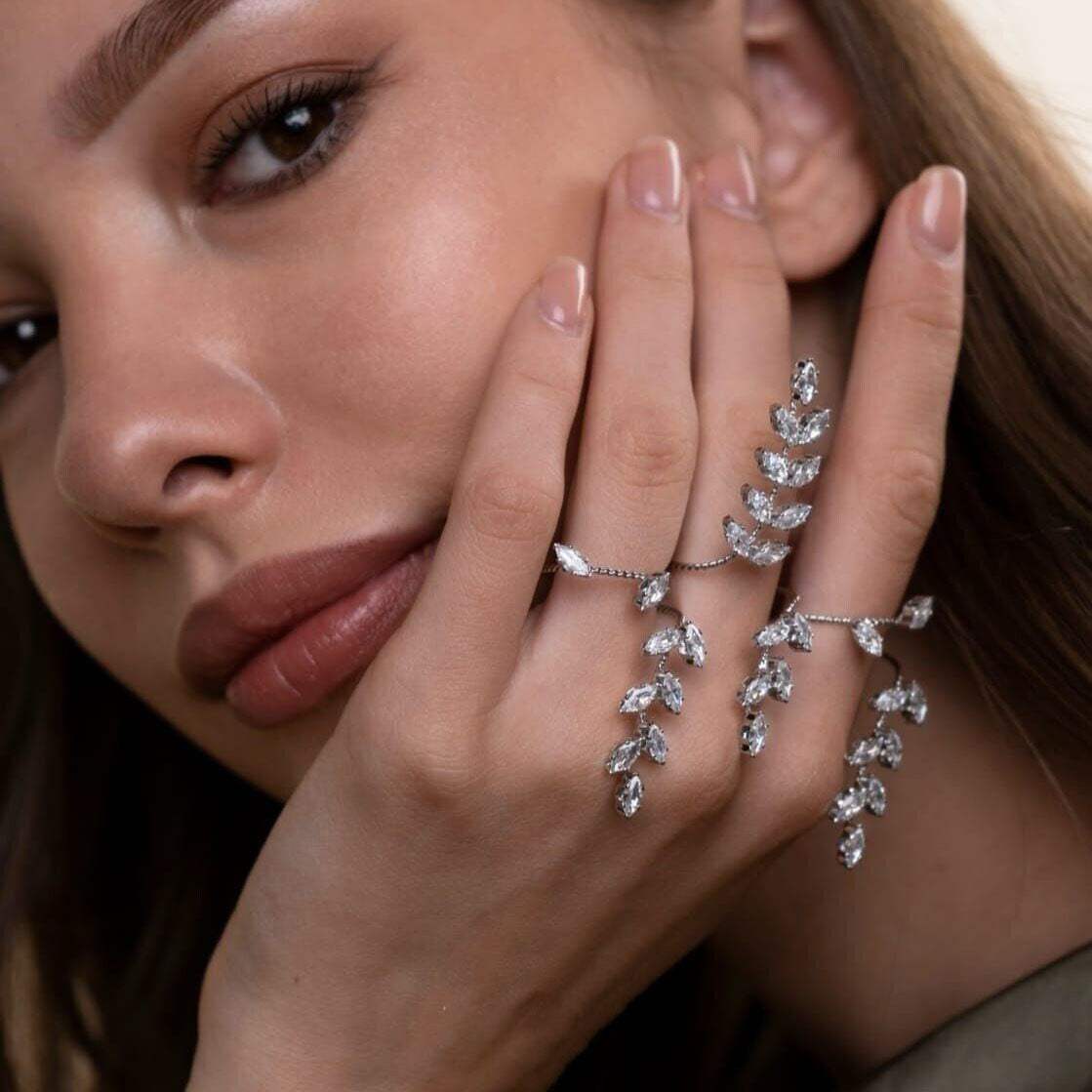 Aurora Finger Ring